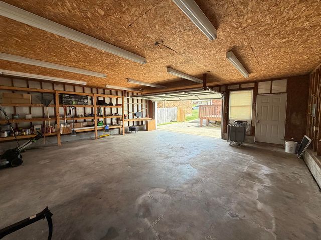 17 Holiday Road, Winchester, KY 40391