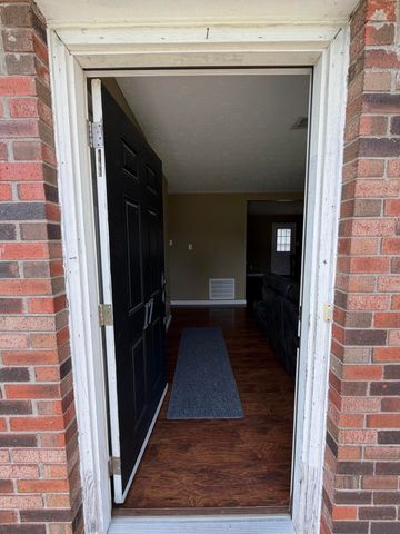 17 Holiday Road, Winchester, KY 40391