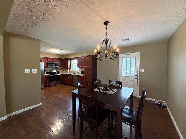 17 Holiday Road, Winchester, KY 40391