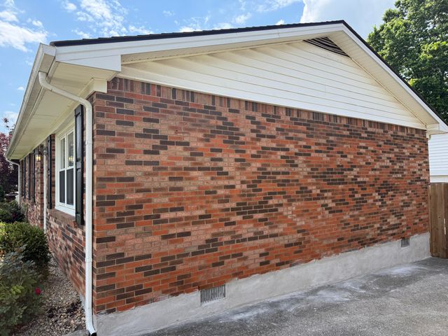 17 Holiday Road, Winchester, KY 40391
