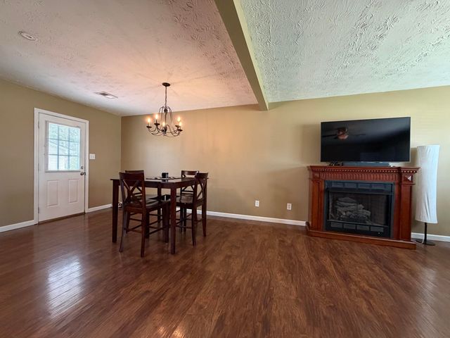17 Holiday Road, Winchester, KY 40391