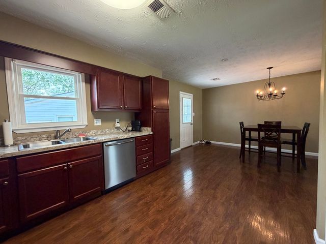 17 Holiday Road, Winchester, KY 40391