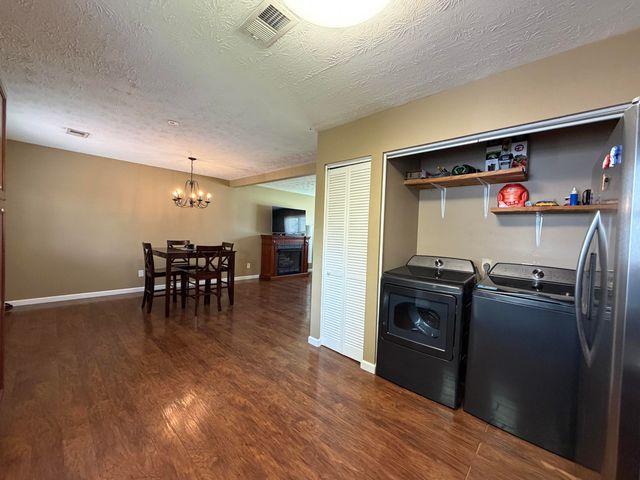 17 Holiday Road, Winchester, KY 40391