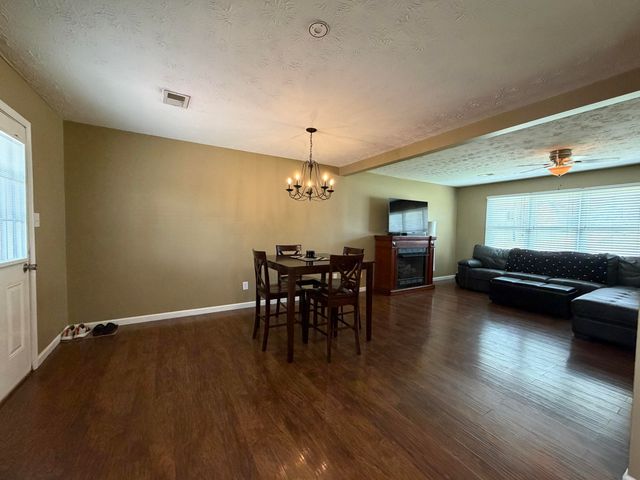17 Holiday Road, Winchester, KY 40391