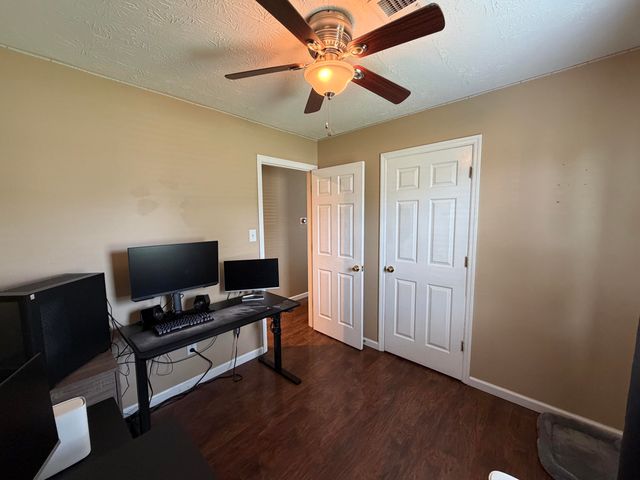 17 Holiday Road, Winchester, KY 40391