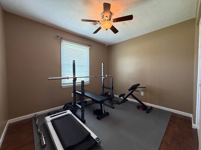 17 Holiday Road, Winchester, KY 40391