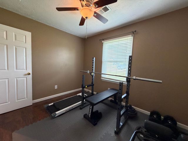 17 Holiday Road, Winchester, KY 40391