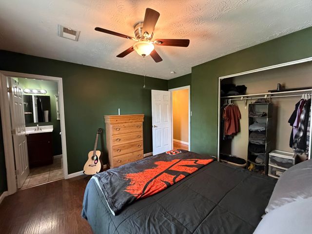 17 Holiday Road, Winchester, KY 40391