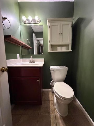 17 Holiday Road, Winchester, KY 40391