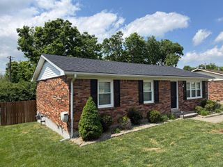 17 Holiday Road, Winchester, KY 40391