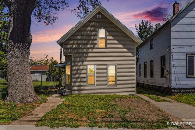 1316 Sanford Street, Muskegon, MI 49441