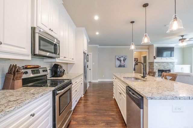 3171 Haley Ct, Benton, AR 72019