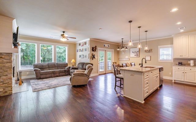 3171 Haley Ct, Benton, AR 72019