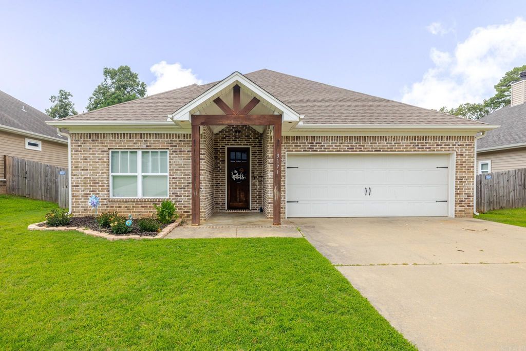 3171 Haley Ct, Benton, AR 72019