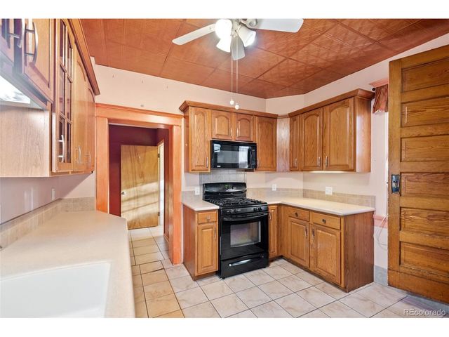 303 S 3rd St, Sterling, CO 80751