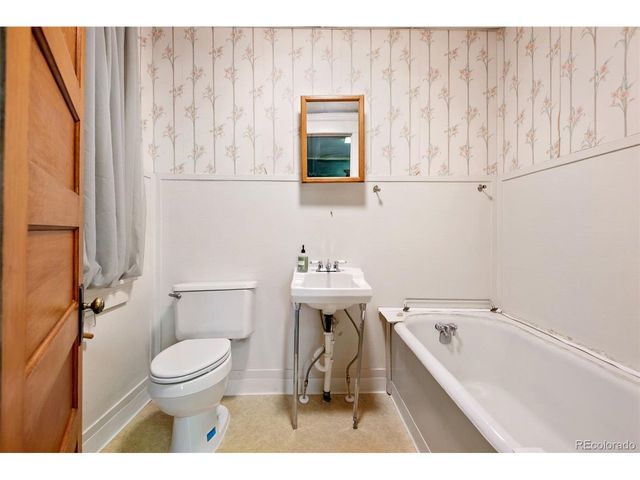 303 S 3rd St, Sterling, CO 80751