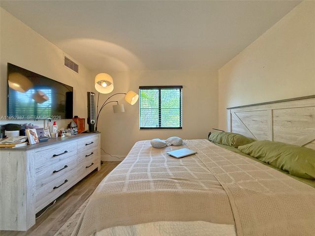 22901 SW 88th Pl 101, Cutler Bay, FL 33190