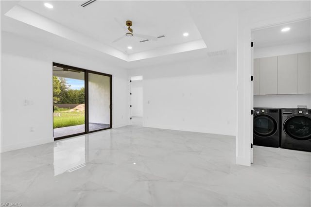 1018 Calvin AVE, Lehigh Acres, FL 33972