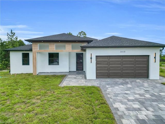 1018 Calvin AVE, Lehigh Acres, FL 33972