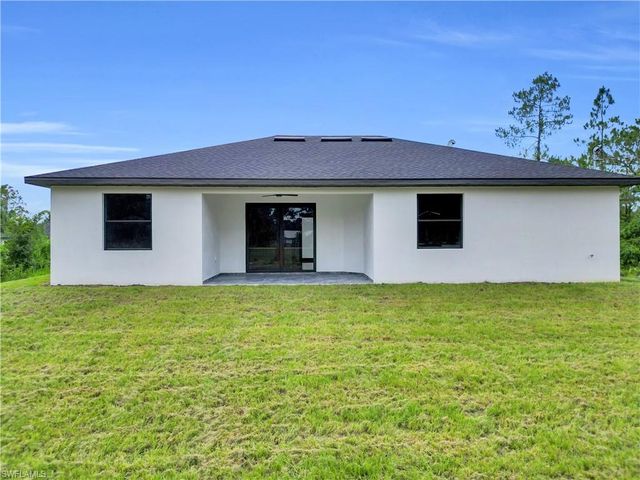 1018 Calvin AVE, Lehigh Acres, FL 33972