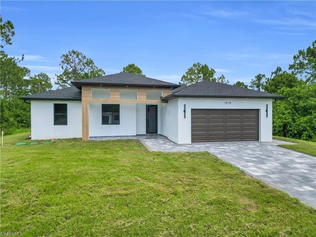 1018 Calvin AVE, Lehigh Acres, FL 33972