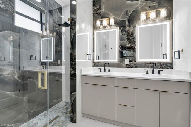 1018 Calvin AVE, Lehigh Acres, FL 33972