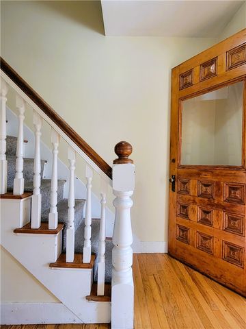 676 Thames Street, Newport, RI 02840