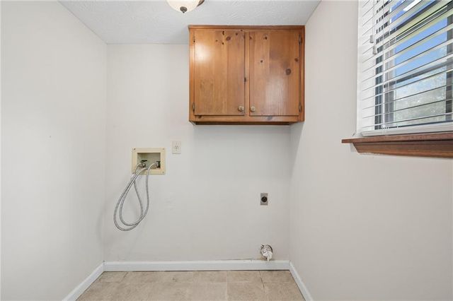 4390 Valley Brook Lane, College Park, GA 30349