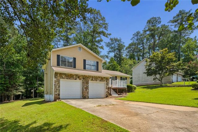 4390 Valley Brook Lane, College Park, GA 30349