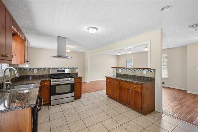 4390 Valley Brook Lane, College Park, GA 30349
