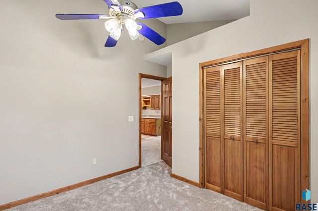 3913 N Longview Ave Avenue, Sioux Falls, SD 57107