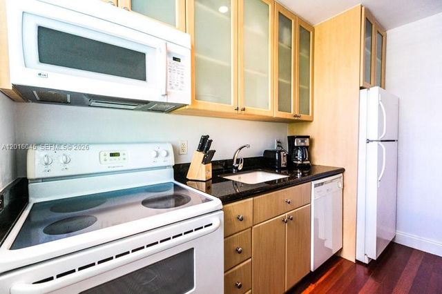 420 15th St 106, Miami Beach, FL 33139