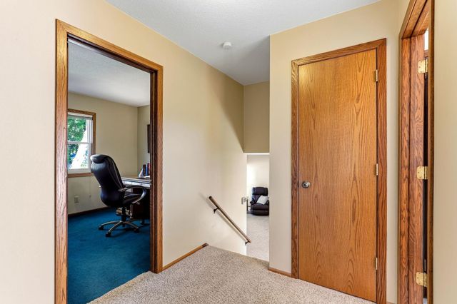 8419 Ivywood Avenue S, Cottage Grove, MN 55016