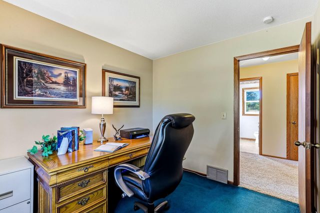 8419 Ivywood Avenue S, Cottage Grove, MN 55016
