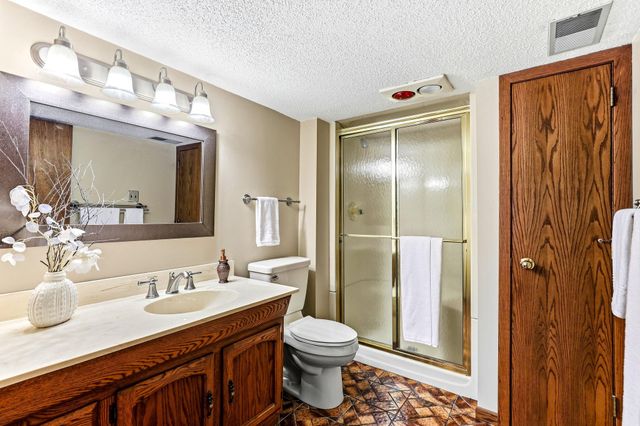 8419 Ivywood Avenue S, Cottage Grove, MN 55016