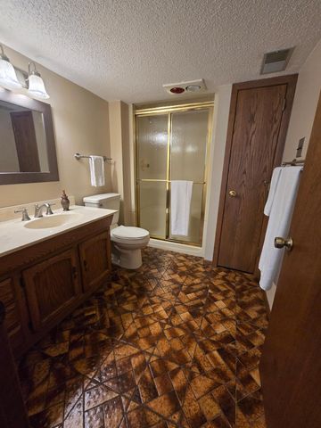 8419 Ivywood Avenue S, Cottage Grove, MN 55016