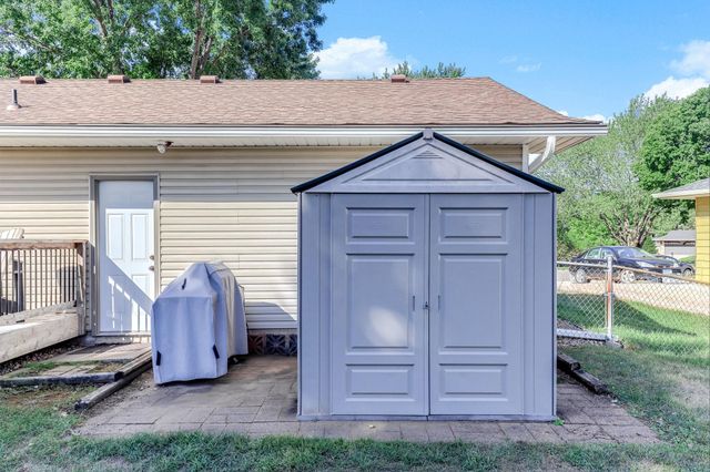 8419 Ivywood Avenue S, Cottage Grove, MN 55016