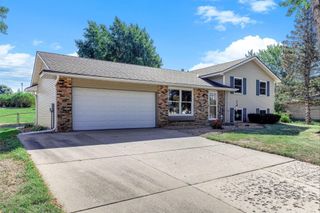 8419 Ivywood Avenue S, Cottage Grove, MN 55016