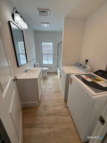 667 S.Britain Road A, Southbury, CT 06488