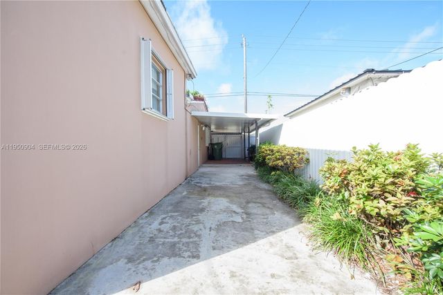 5431 W 2nd Ave, Hialeah, FL 33012