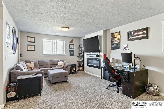 7766 N 149 Street, Bennington, NE 68007