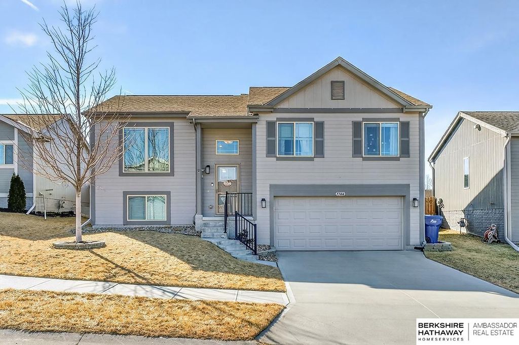 7766 N 149 Street, Bennington, NE 68007