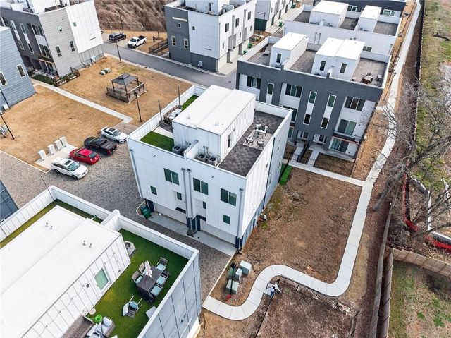 1584 Rock Dam SE Drive, Atlanta, GA 30317