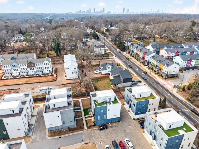 1584 Rock Dam SE Drive, Atlanta, GA 30317