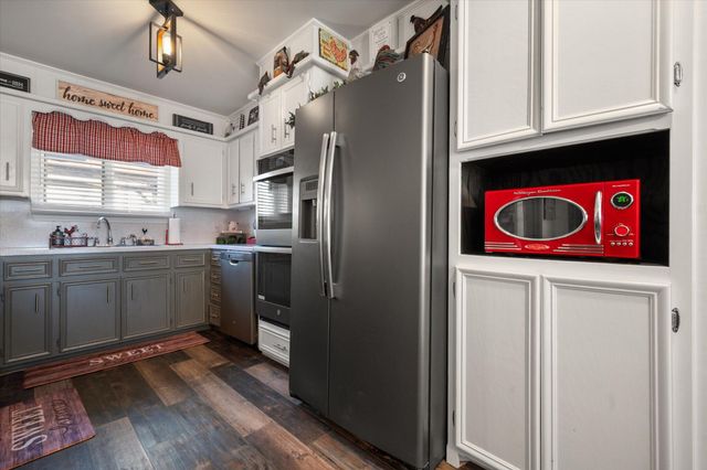 38 E Canyon View Drive, Ransom Canyon, TX 79366