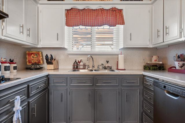 38 E Canyon View Drive, Ransom Canyon, TX 79366