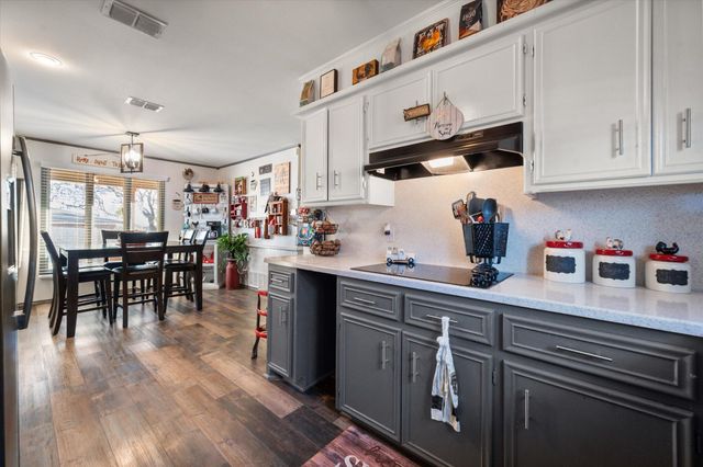 38 E Canyon View Drive, Ransom Canyon, TX 79366