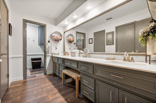 38 E Canyon View Drive, Ransom Canyon, TX 79366