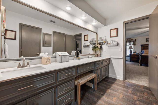 38 E Canyon View Drive, Ransom Canyon, TX 79366