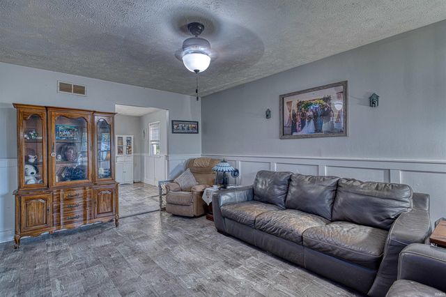 2222 Kathleen Avenue, Evansville, IN 47714